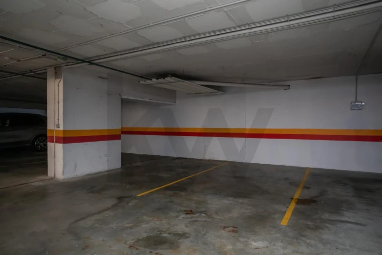 Apartamento T3 para Venda em Algés, Linda-A-Velha e Cruz Quebrada-Dafundo Foto 31