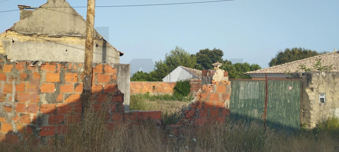 Moradia T3 para Venda em Oliveirinha Foto 3