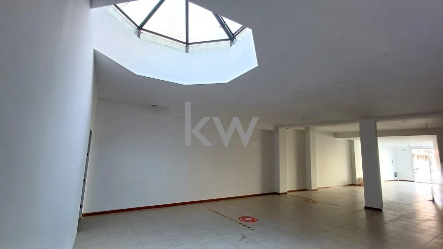 Loja para Arrendamento em Requeixo, Nossa Senhora de Fátima e Nariz Foto 13