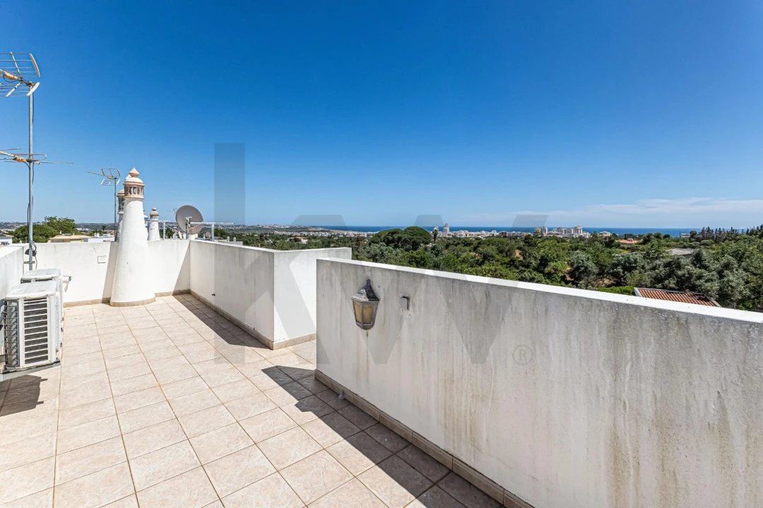 Moradia T3 para Venda em Armação de Pera Foto 25