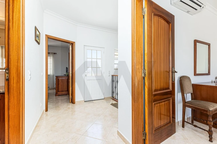 Moradia T3 para Venda em Armação de Pera Foto 19