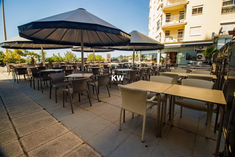 Loja para Venda em Armação de Pera