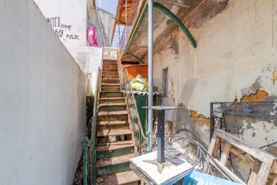 Moradia T5 para Venda em Carcavelos e Parede