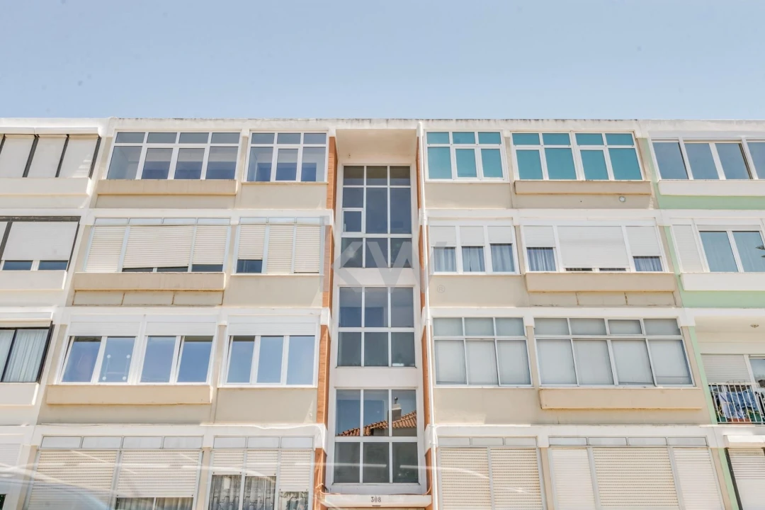 Armazém para Venda em Carcavelos e Parede Foto 7