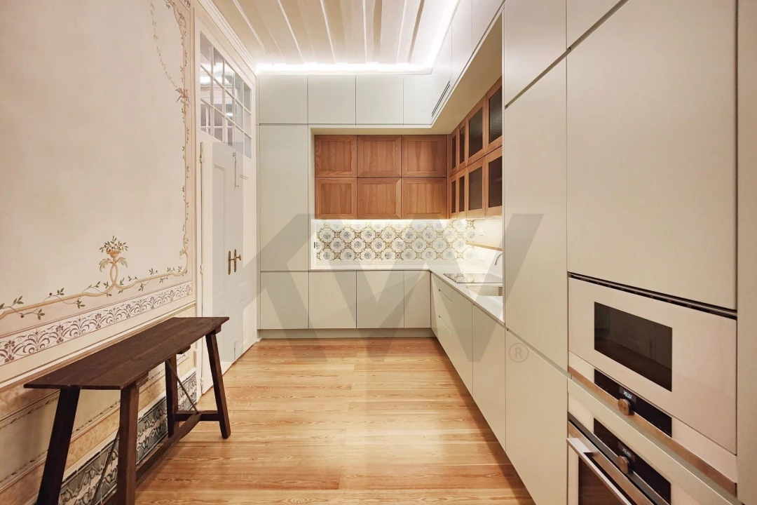 Apartamento T3 para Arrendamento em Santa Maria Maior Foto 17