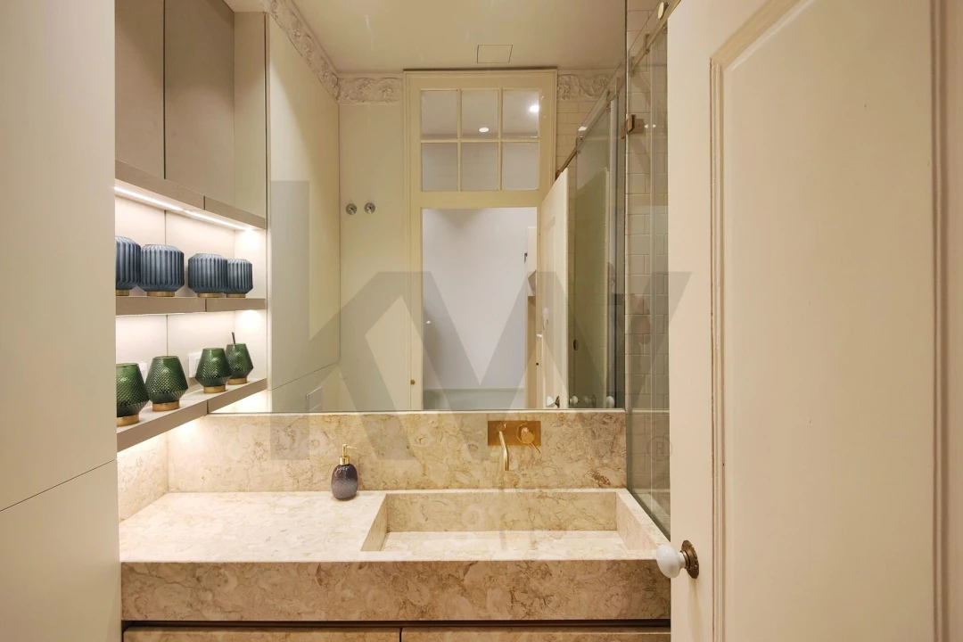 Apartamento T3 para Arrendamento em Santa Maria Maior Foto 25