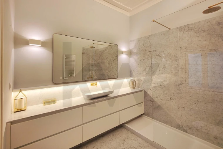 Apartamento T3 para Arrendamento em Santa Maria Maior Foto 37