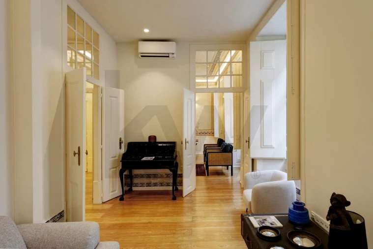 Apartamento T3 para Arrendamento em Santa Maria Maior Foto 9