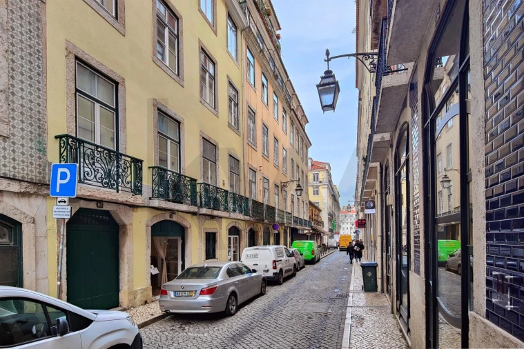 Apartamento T3 para Arrendamento em Santa Maria Maior Foto 51