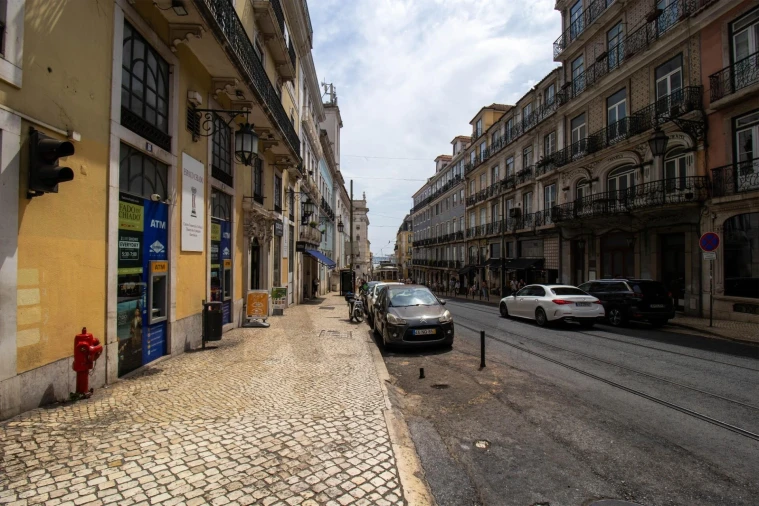 Apartamento T2 para Arrendamento em Santa Maria Maior Foto 35