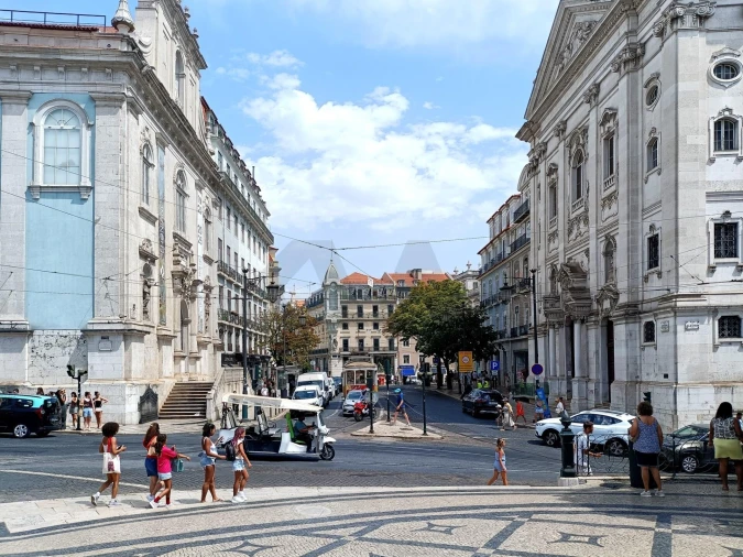 Apartamento T2 para Arrendamento em Santa Maria Maior Foto 40