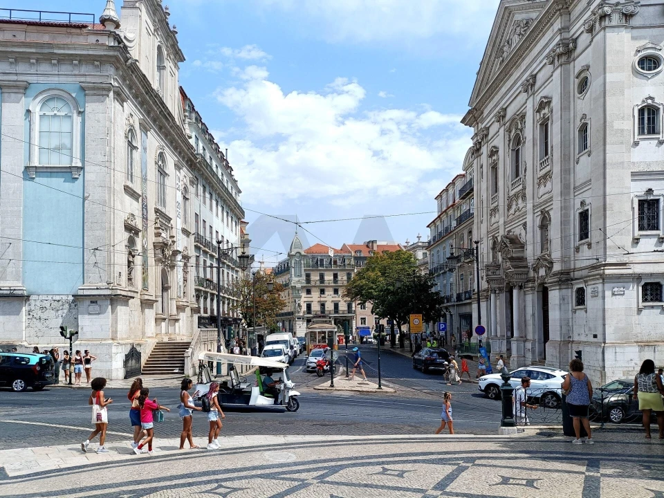 Apartamento T2 para Arrendamento em Santa Maria Maior Foto 40