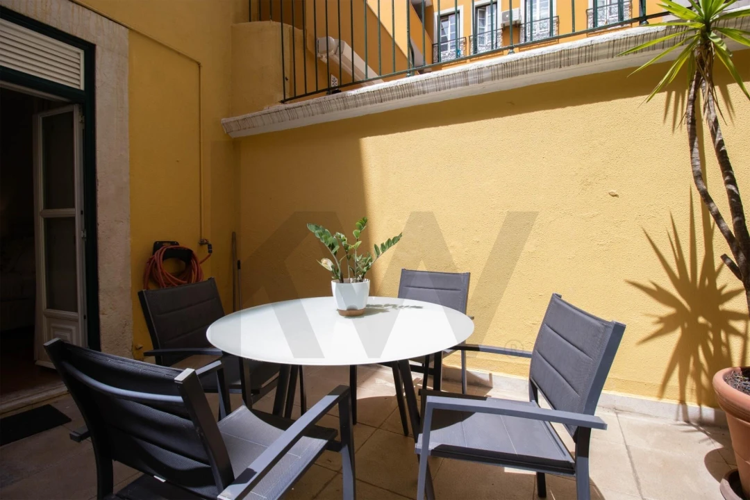 Apartamento T2 para Arrendamento em Santa Maria Maior Foto 1