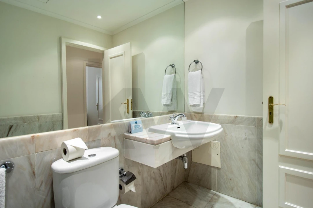 Apartamento T2 para Arrendamento em Santa Maria Maior Foto 18