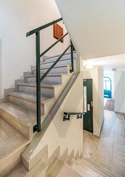 Apartamento T1 para Venda em Santa Maria Maior