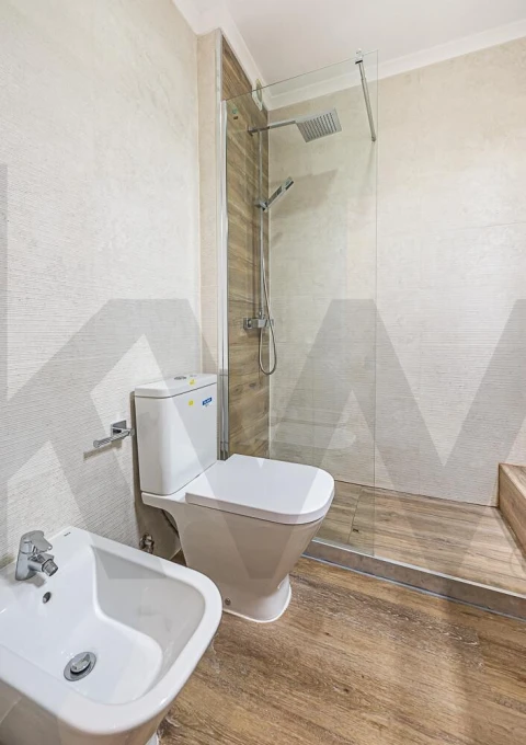 Apartamento T1 para Venda em Santa Maria Maior