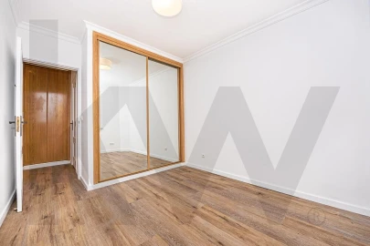 Apartamento T1 para Venda em Santa Maria Maior
