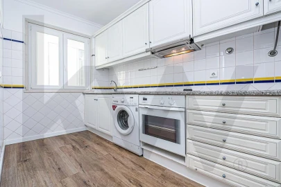 Apartamento T1 para Venda em Santa Maria Maior
