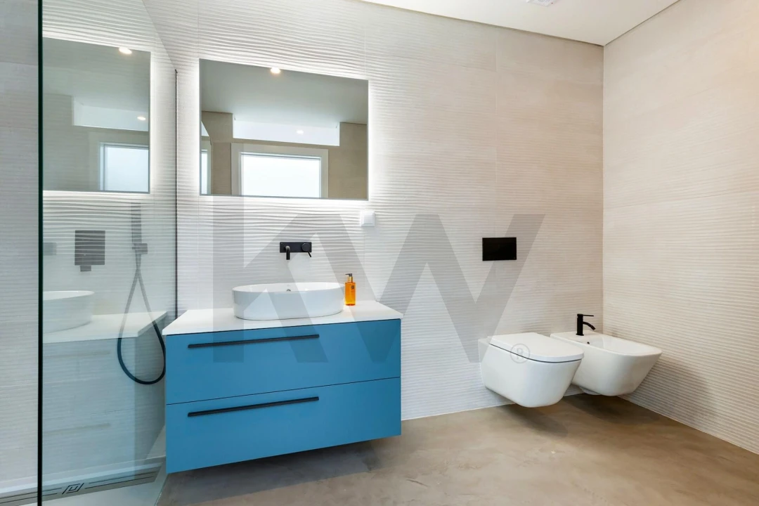 Moradia T4 para Venda em Barcarena Foto 15