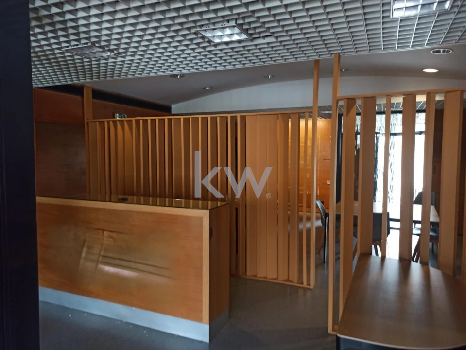 Loja para Arrendamento em Algueirão-Mem Martins Foto 5