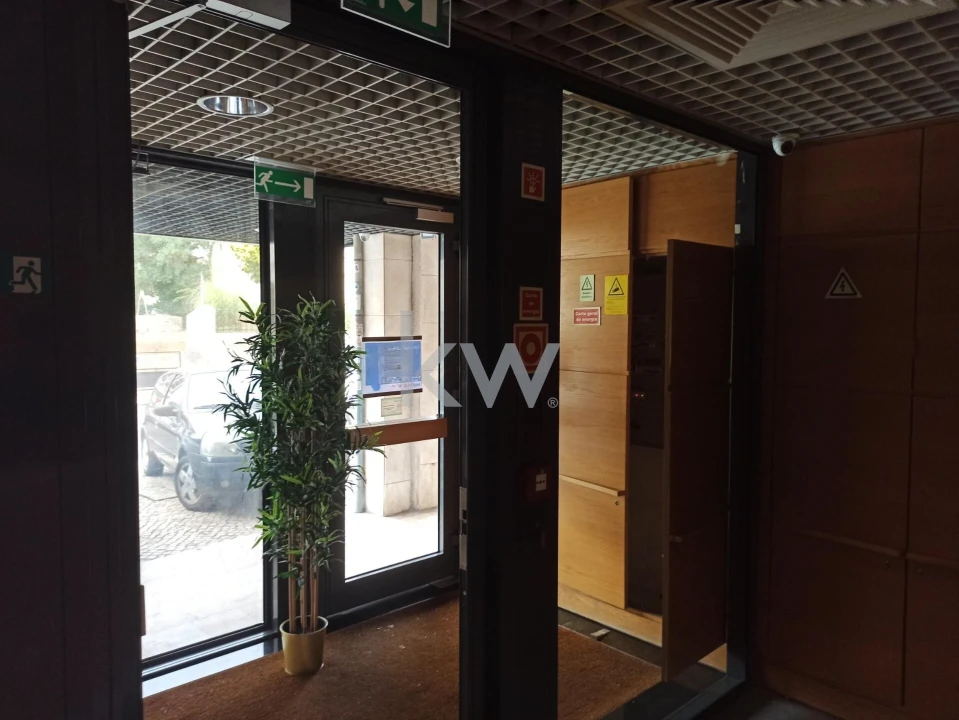 Loja para Arrendamento em Algueirão-Mem Martins Foto 4