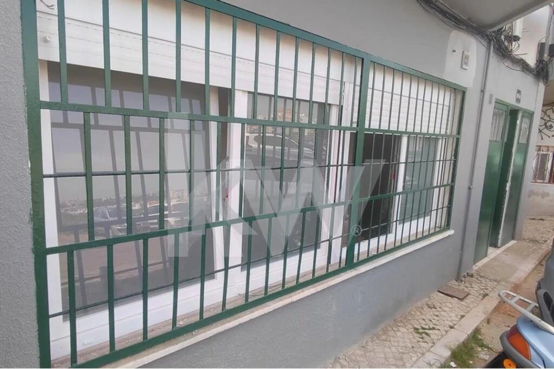 Apartamento T3 para Venda em Alfragide Foto 16