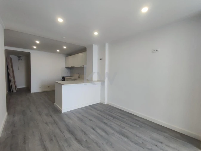 Apartamento T3 para Venda em Alfragide Foto 2