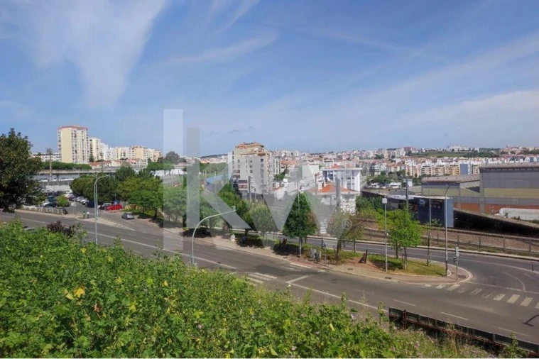 Apartamento T3 para Venda em Alfragide Foto 21