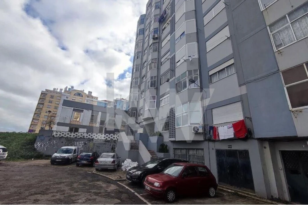Apartamento T3 para Venda em Alfragide Foto 24
