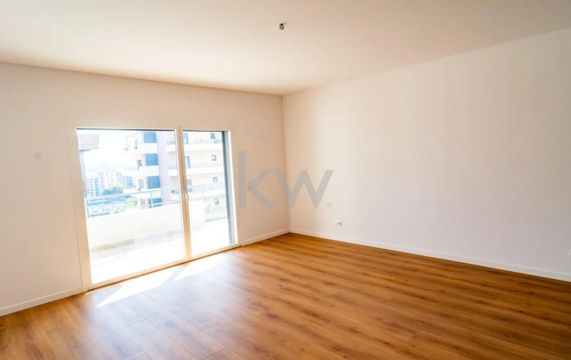 Apartamento T3 para Venda em Odivelas Foto 3