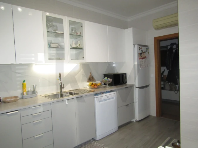 Apartamento T4 para Venda em Ribeira de Nisa e Carreiras Foto 2