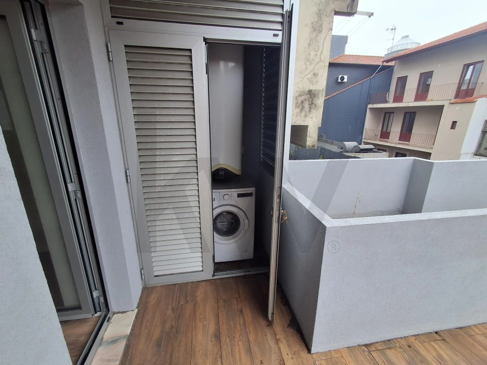 Apartamento T3 para Venda em Cedofeita, Santo Ildefonso, Sé, Miragaia, São Nicolau e Vitória Foto 4