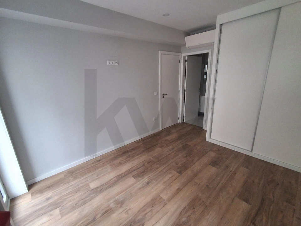 Apartamento T3 para Venda em Cedofeita, Santo Ildefonso, Sé, Miragaia, São Nicolau e Vitória Foto 12