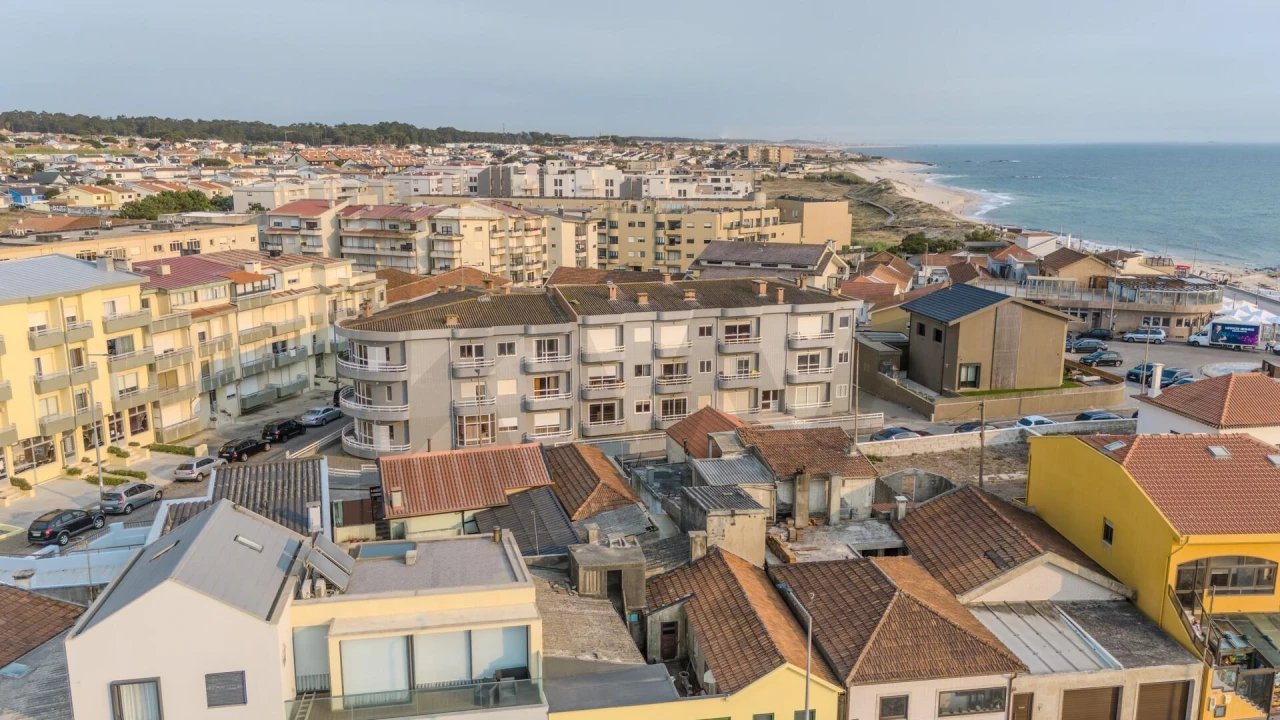 Apartamento T3 para Venda em Mindelo Foto 4