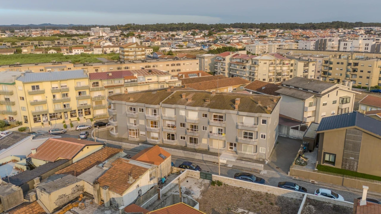 Apartamento T3 para Venda em Mindelo Foto 3