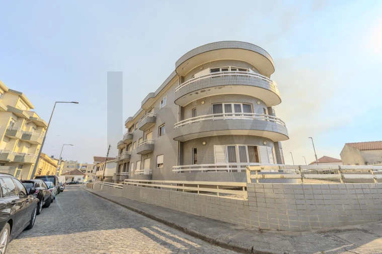 Apartamento T3 para Venda em Mindelo Foto 21