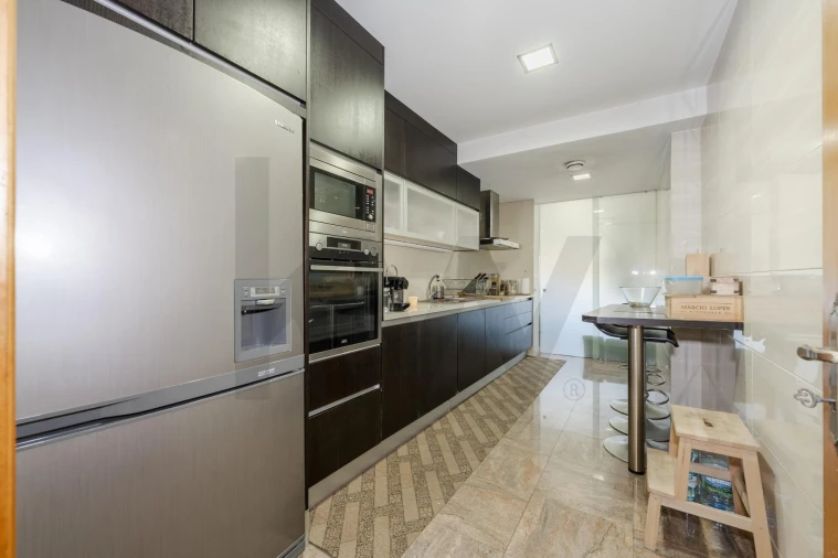 Apartamento T3 para Venda em Mindelo Foto 7