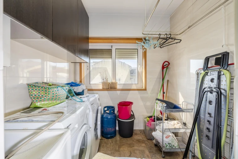 Apartamento T3 para Venda em Mindelo Foto 8