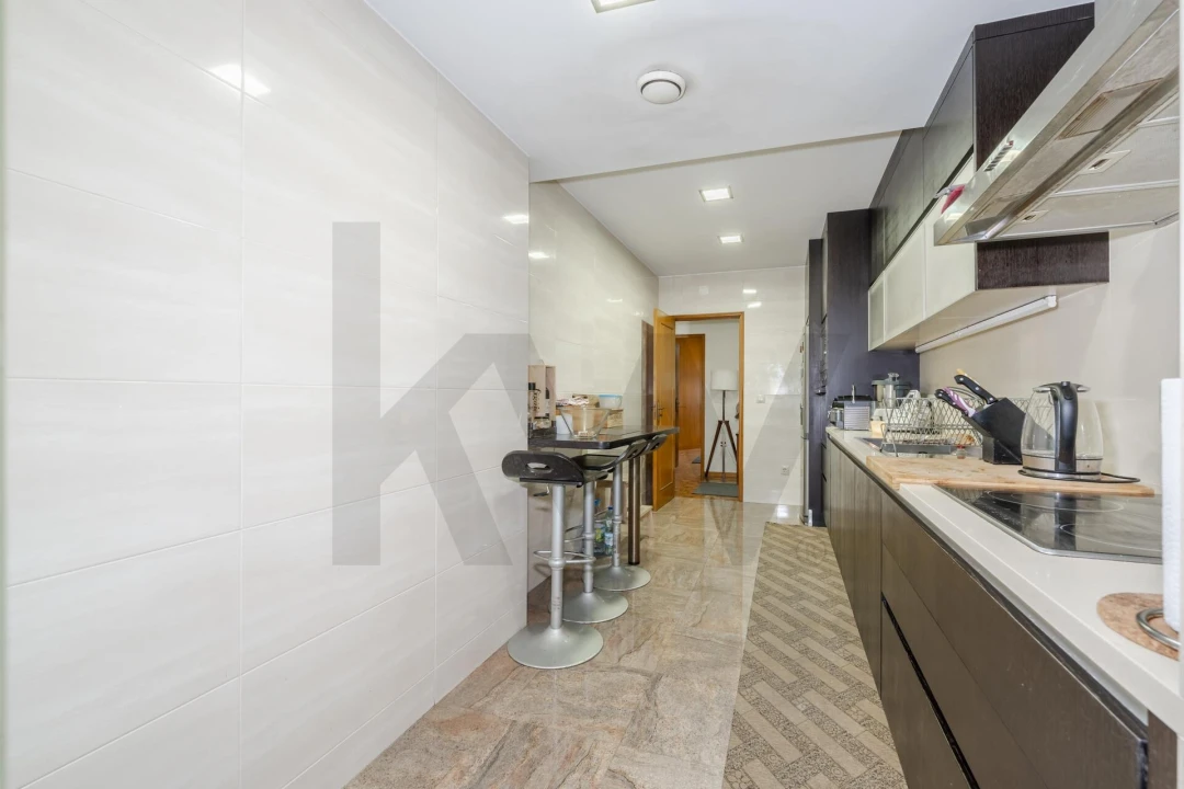 Apartamento T3 para Venda em Mindelo Foto 9