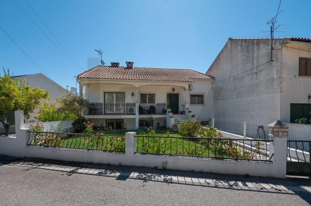 Moradia T3 para Venda em Riachos Foto 41