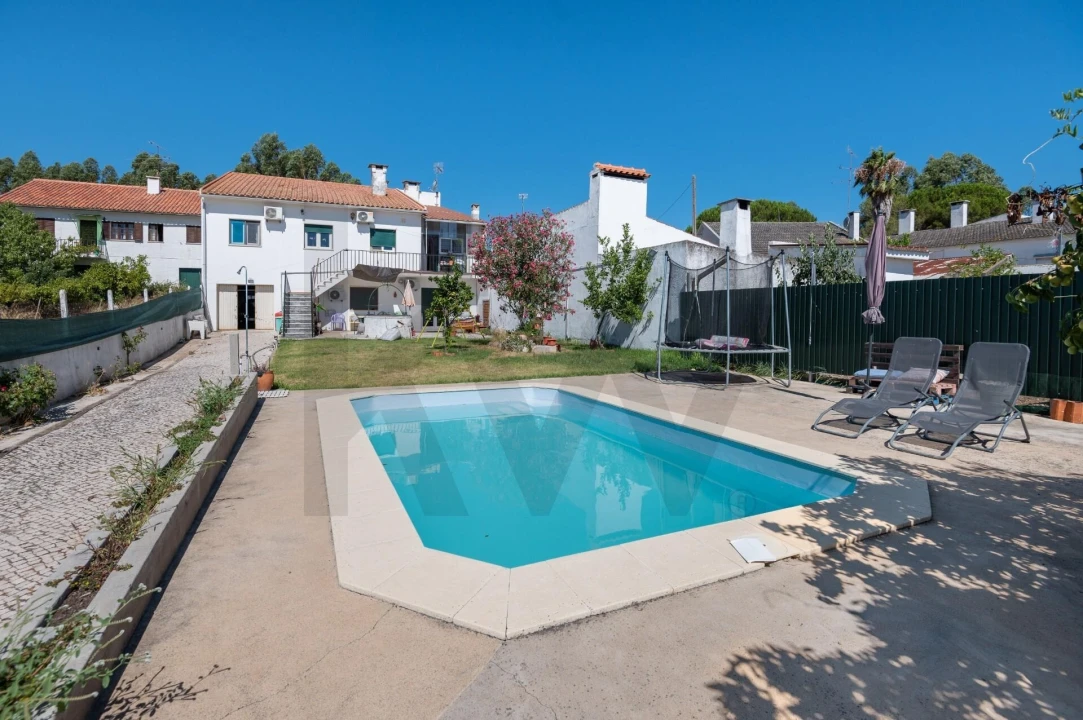 Moradia T3 para Venda em Riachos Foto 1