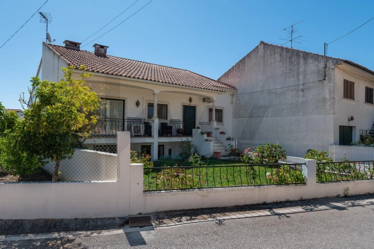 Moradia T3 para Venda em Riachos Foto 42