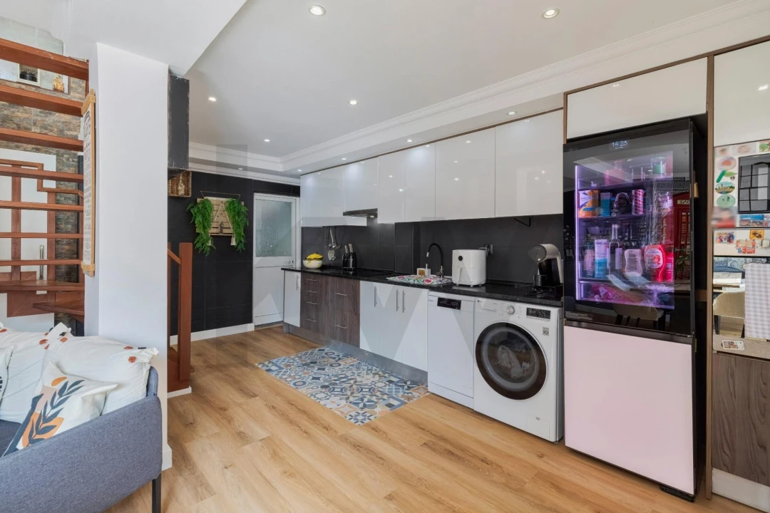 Moradia T1 para Venda em Costa da Caparica Foto 4