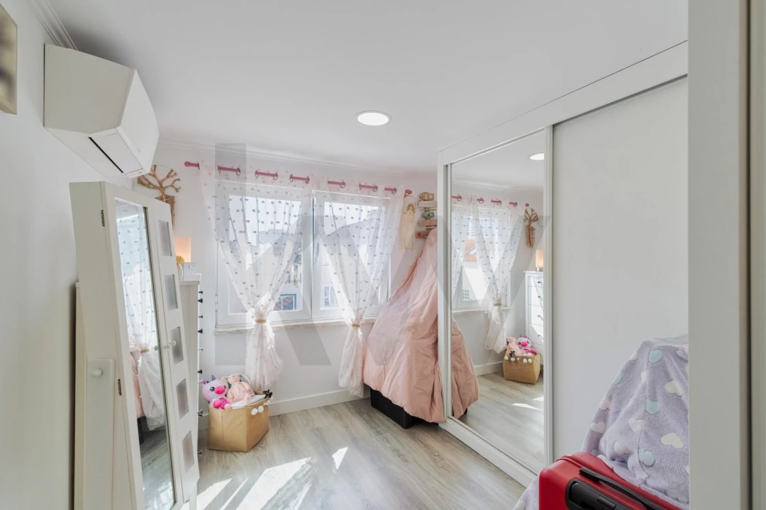 Moradia T1 para Venda em Costa da Caparica Foto 12