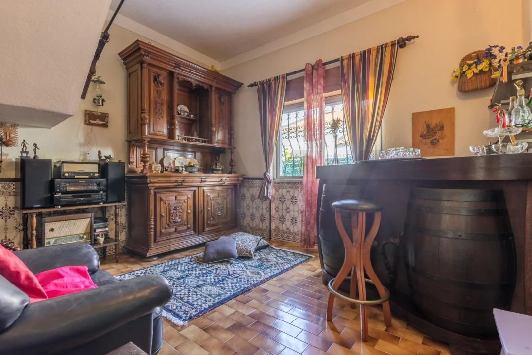 Moradia T7 para Venda em Charneca de Caparica e Sobreda Foto 9