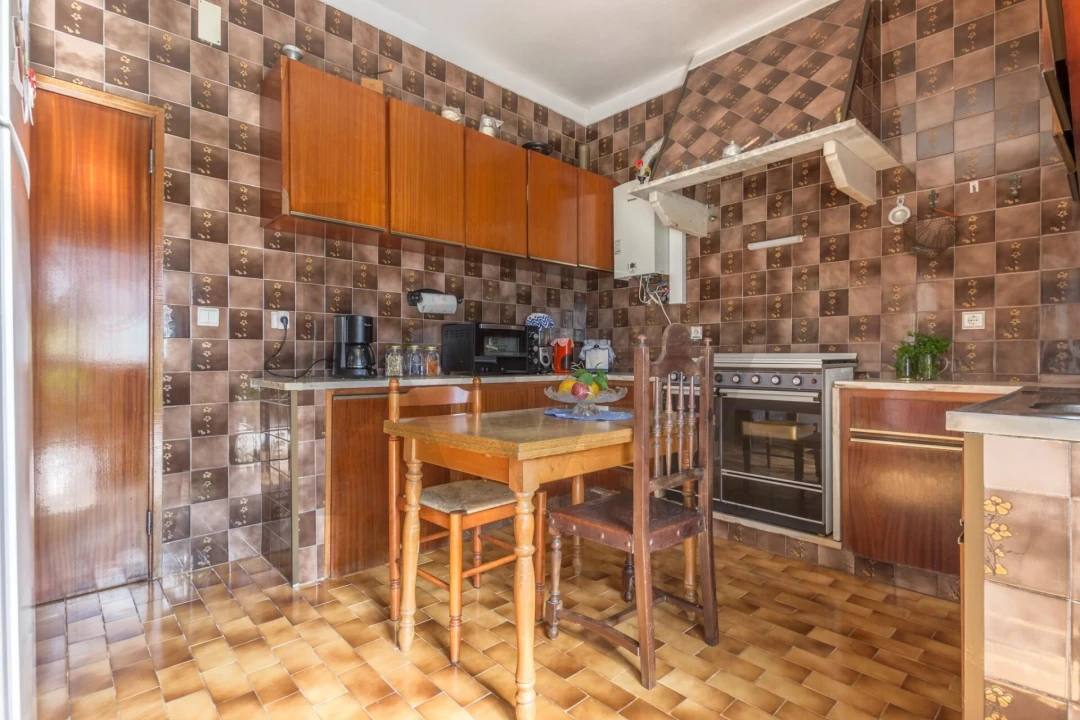 Moradia T7 para Venda em Charneca de Caparica e Sobreda Foto 11