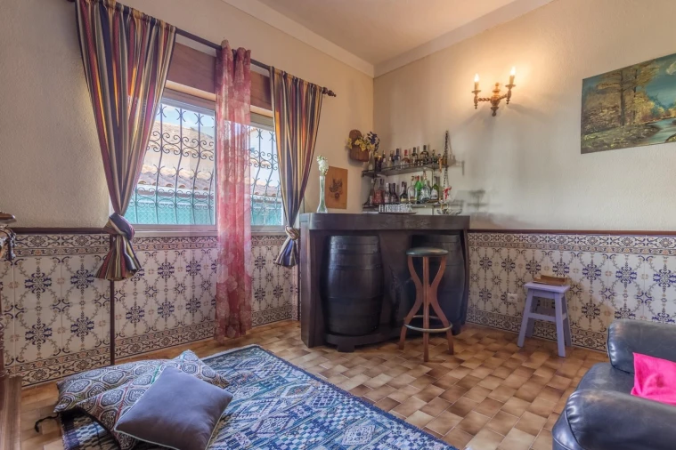 Moradia T7 para Venda em Charneca de Caparica e Sobreda Foto 8