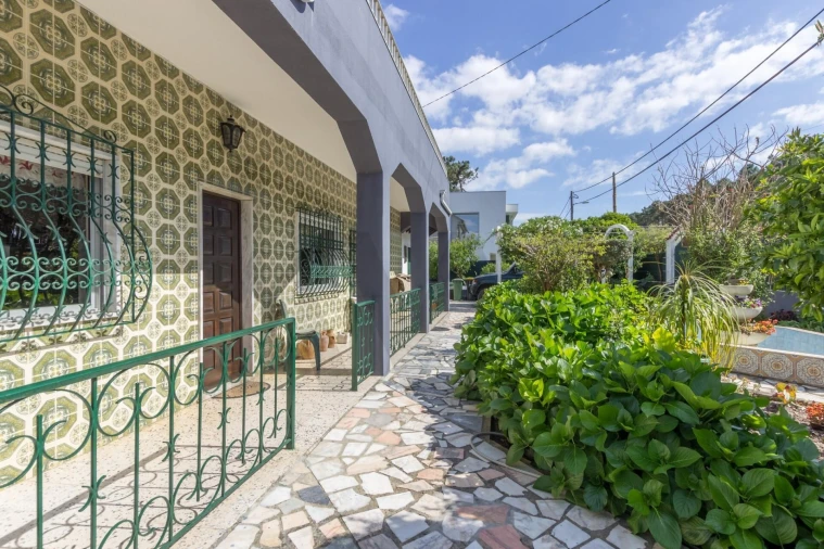 Moradia T7 para Venda em Charneca de Caparica e Sobreda Foto 2