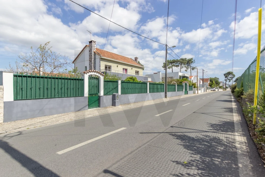 Moradia T7 para Venda em Charneca de Caparica e Sobreda Foto 28