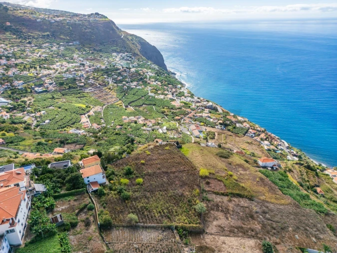 Terreno para Venda em Arco da Calheta Foto 3